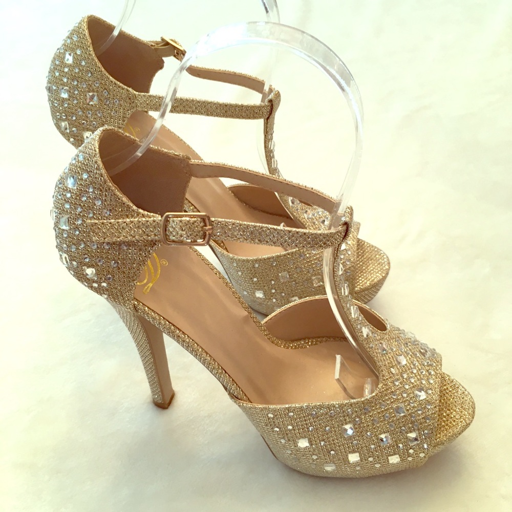 “D” Gold platform high heels